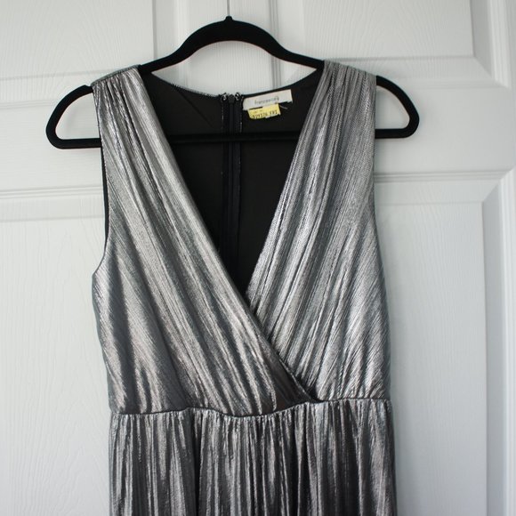 Francesca’s Collection Size Large Silver Jumpsuit - Picture 6 of 16